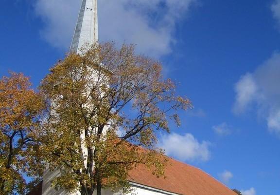 Jõhvi Mihkli kyrka och museum