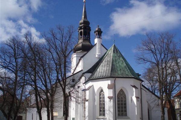 Bischöfliche Domkirche in Tallinn und Glockenturm 