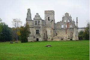 Ungru Manor ruins