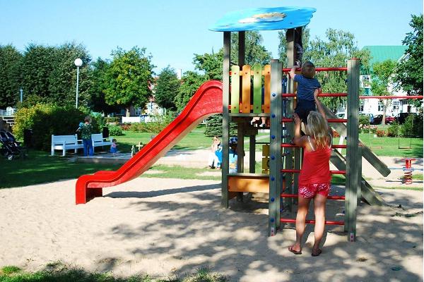 Lekparken vid Posti tänav i Hapsal