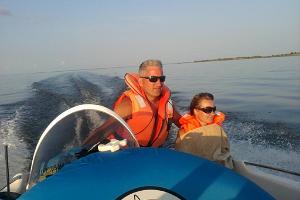 Прогулка на моторной лодке по Чудскому озеру