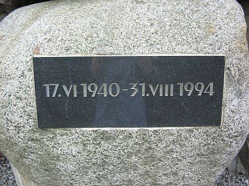 Stalinismin uhrien muistomerkki "Rukkilill"