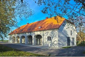 Эстонский исторический музей. Здание конюшни в замке Маарьямяги