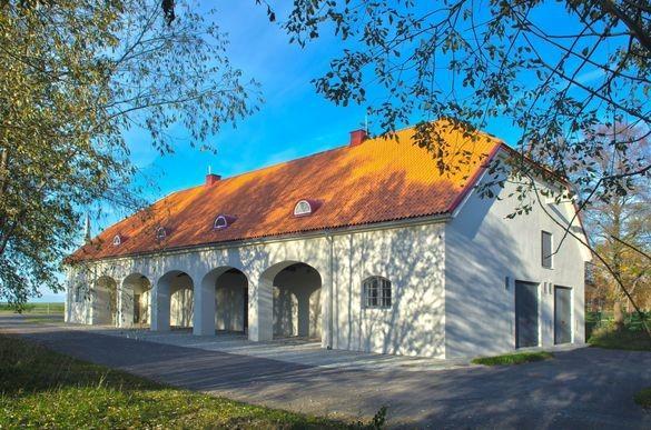 Estnisches Geschichtsmuseum. Stallgebäude des Schlosses Maarjamäe