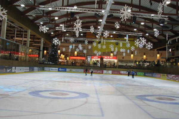 Lõunakeskus shopping centre Astri Arena ice skating rink 