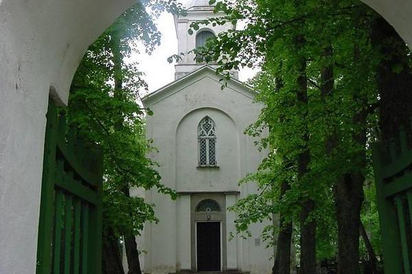 Ilumäes kapell och kyrkogård