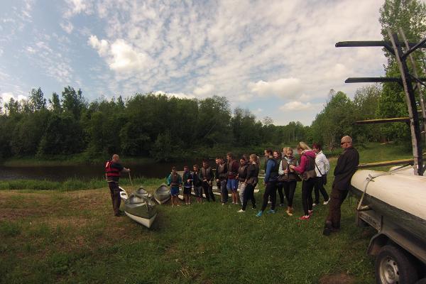 Kanuu.ee Kanutour in Soomaa mit einem Spaziergang im Moor