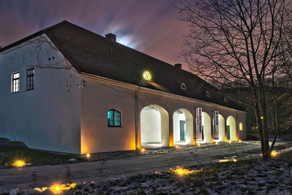 Eesti Ajaloomuuseum. Maarjamäe lossi tallihoone