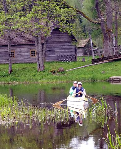 Samliku canoe trip to Kurgja, the Farm Museum of C. R. Jakobson