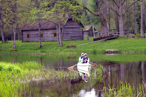Samliku canoe trip to Kurgja, the Farm Museum of C.R. Jakobson