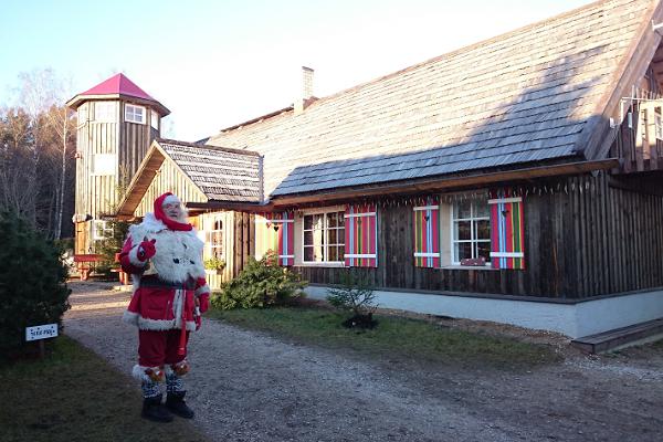 Santa's Korstna Farm