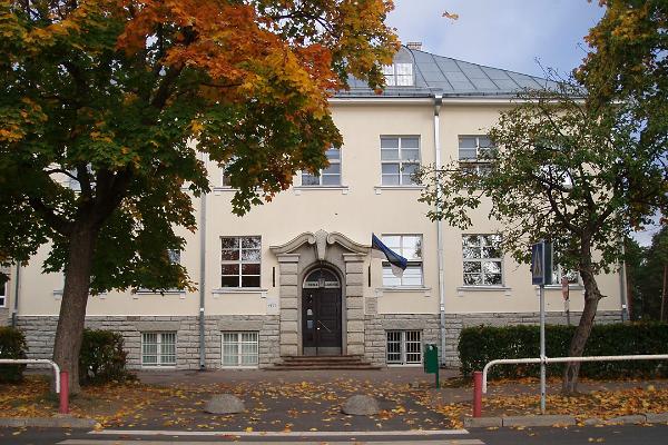 Здание Кейлаской начальной школы – памятник павшим в Освободительной войне
