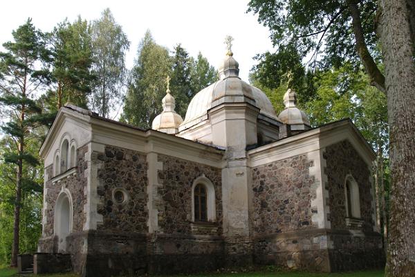 Orthodoxe Himmelfahrtskirche in Uruste