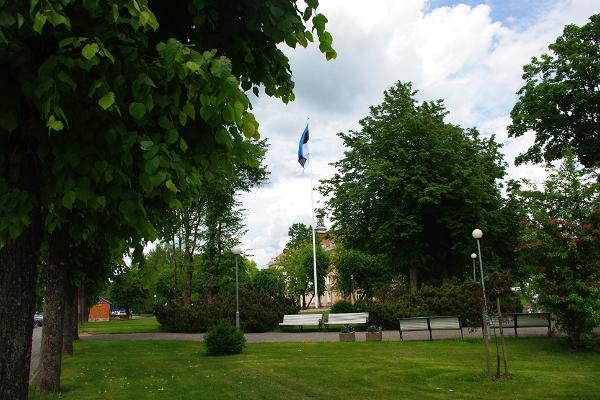 Флагшток с эстонским флагом в Отепя