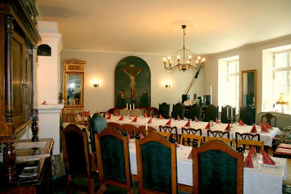 Tori mõisa seminarisaalid