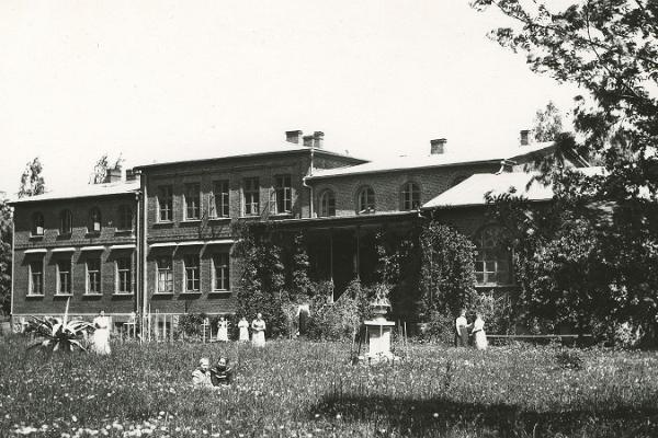 Herrenhaus Allikukivi