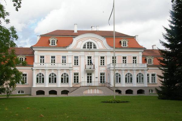 Laupa manor