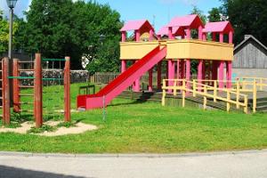 Ilons lekrum och barnpark i Haapsalu