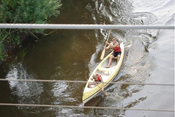 Punda canoeing