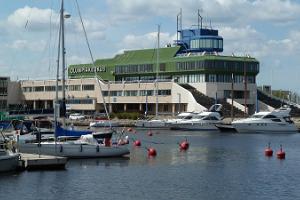 Motorbåtstur till Tallinns hamnar