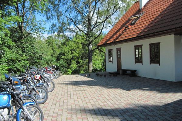 Gästehaus am Motorradmuseum in Kurtna