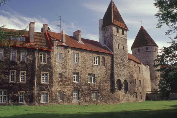 Town Wall: Nunna, Sauna and Kuldjala Tower