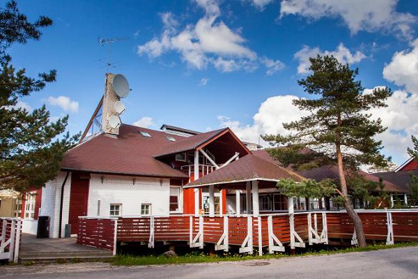 Roostan lomakylän ravintola