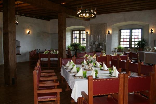Restaurangen Von Taube i Purtse borg