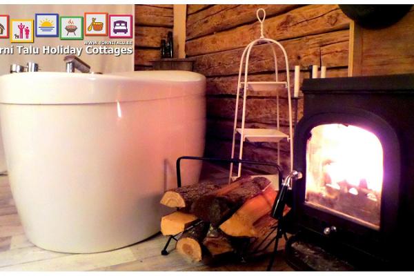 Torni Talu Holiday Cottages, barn house with a bath and a fireplace