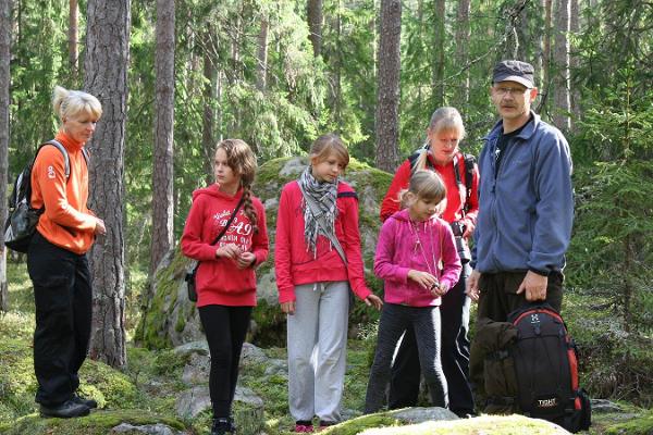 Exploring trip by foot in Lahemaa with nature guide Peeter