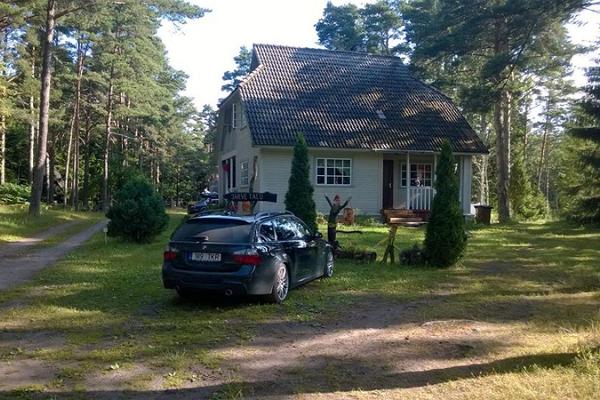 Ferienhäuser auf dem Järve Bauernhof 