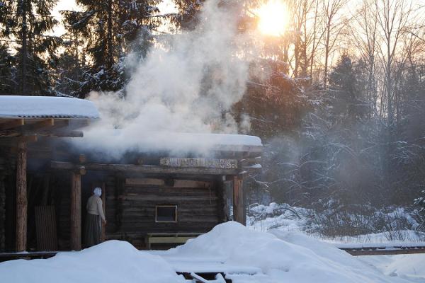 Bastubadande i den traditionella Gamla-Võromaa rökbastu i Mooska