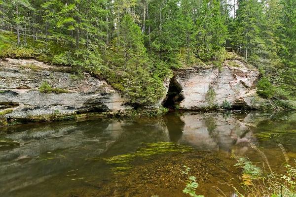 Guided hike in Taevaskoja