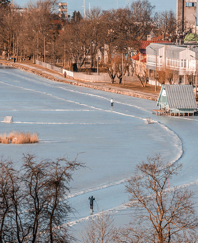 Eisbahn auf dem See Väike Viik in Haapsalu