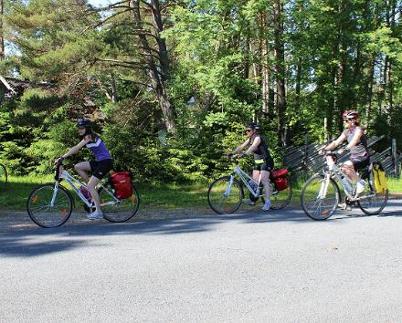 Baltreisenin polkupyöräretket Pärnussa paikallisen oppaan johdolla