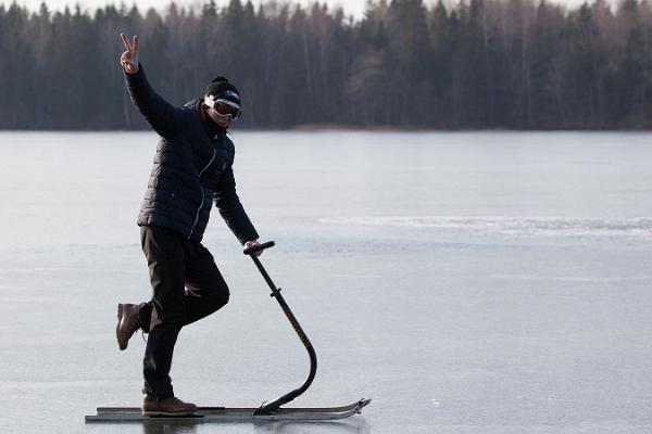 Kick sledge hike on the ice of Lake Pühajärv or along the sports tracks