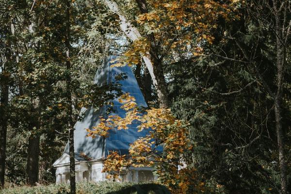 Tarvastu mõisnike Mensenkampffide hauakabel