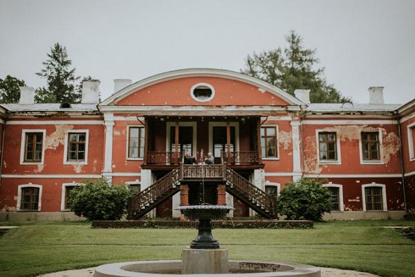 Õisu Manor and Park 