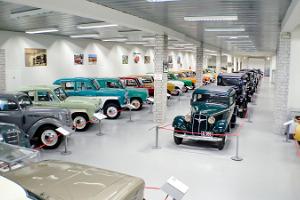 Auto muzejs