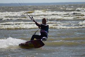Центр "Surf Center" - обучение кайтсерфингу в Пярну, Таллинне и в других местах Эстонии