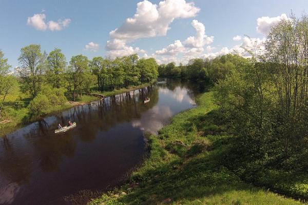 Kanuu.ee piknikuga kanuumatk Audru jõel kahele