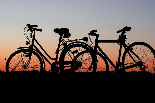 VisitKihnu.com - öns största cykeluthyrning, som ligger i Kynö hamn