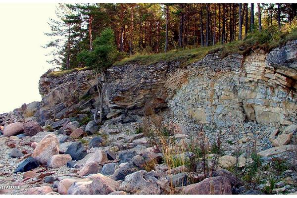 Pulli escarpment (Oiu escarpment)