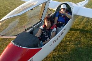 Hobbyflygning med segel- och motorflygplan i Ridali flygklubb