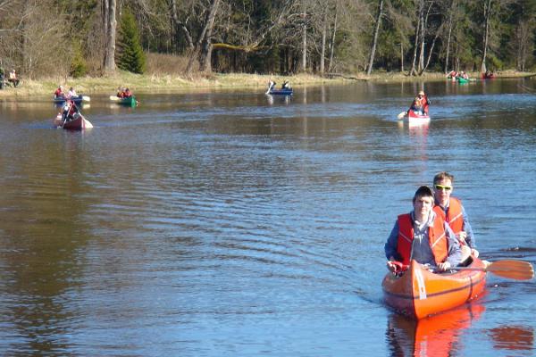 Kanutouren auf dem Fluss Vigala