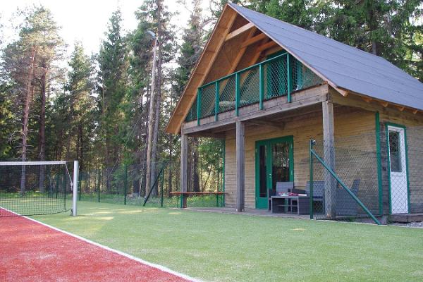 Tennis court at the Pidula Forell Holiday Village