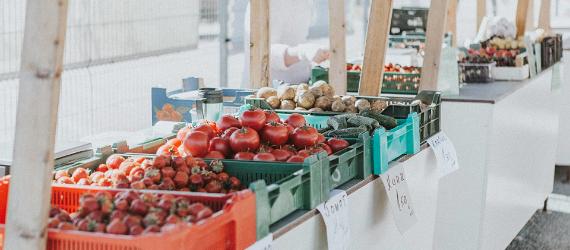 Värske kraam otse turult – põnevad kohaliku toidu laadad ja taluturud