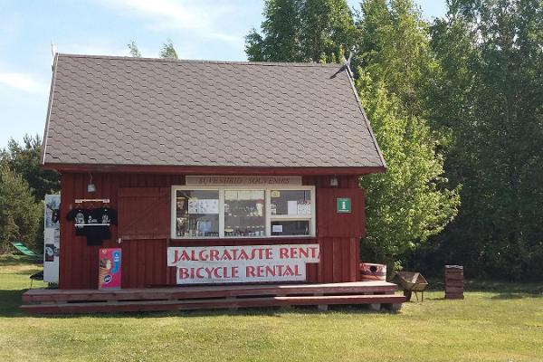 Cykeluthyrning i Sviby hamn på Ormsö