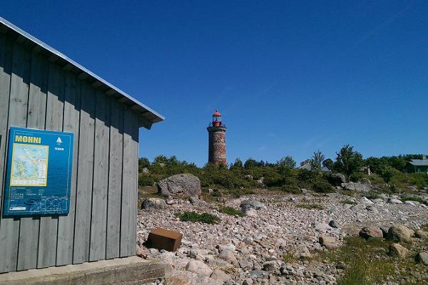 Retki vanhaan merirosvojen piilopaikkaan Mohnin saarella