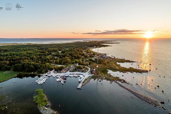 Kelnase Harbour on Prangli